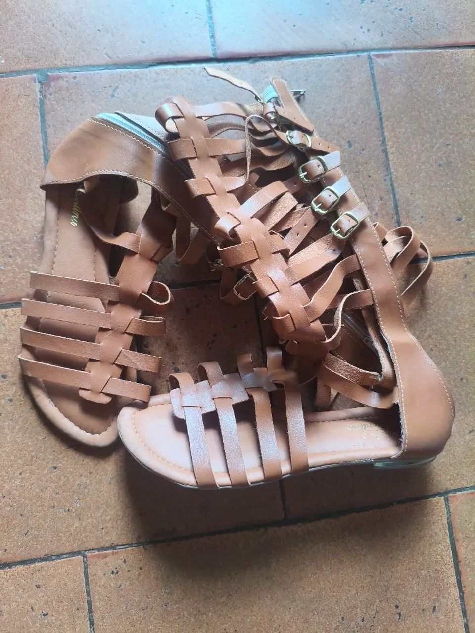Sandália gladiadora número 38