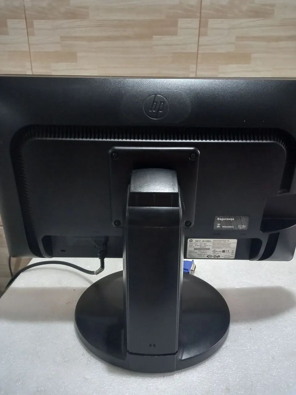 Monitor lg ou hp 20 polegadas led entradas vga e dvi giratório usado!!! - Foto 2