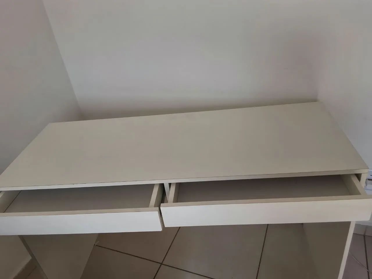 Escrivaninha duas gavetas  - Foto 3