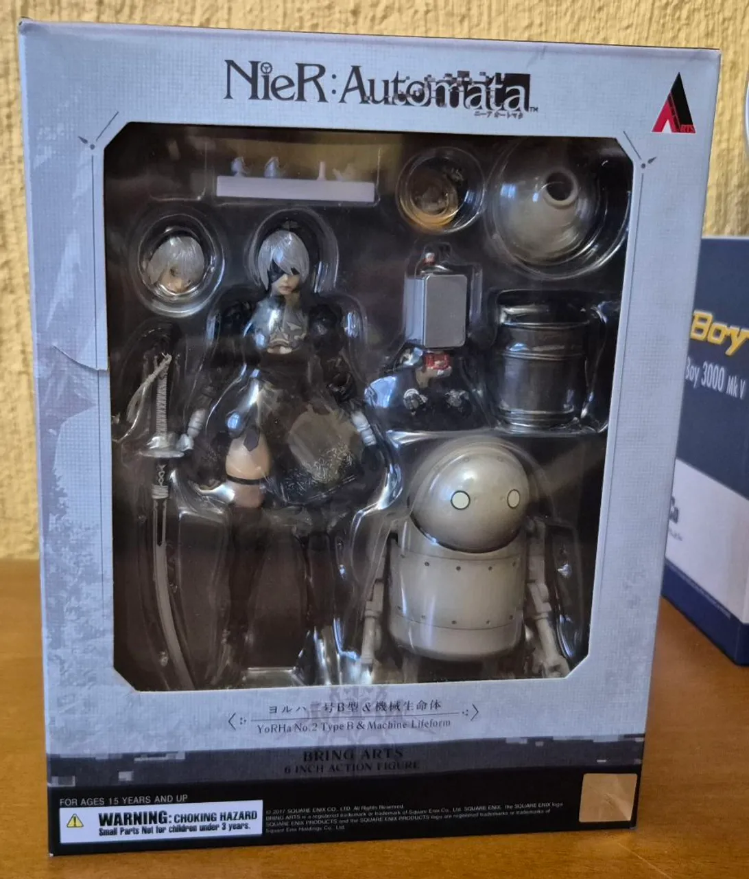 2B Nier Automata Play Arts Kai Deluxe Edition - Hobbies e coleções