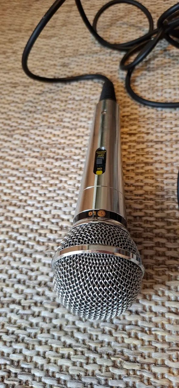 Microfone LG Dynamic Microphone - Foto 2