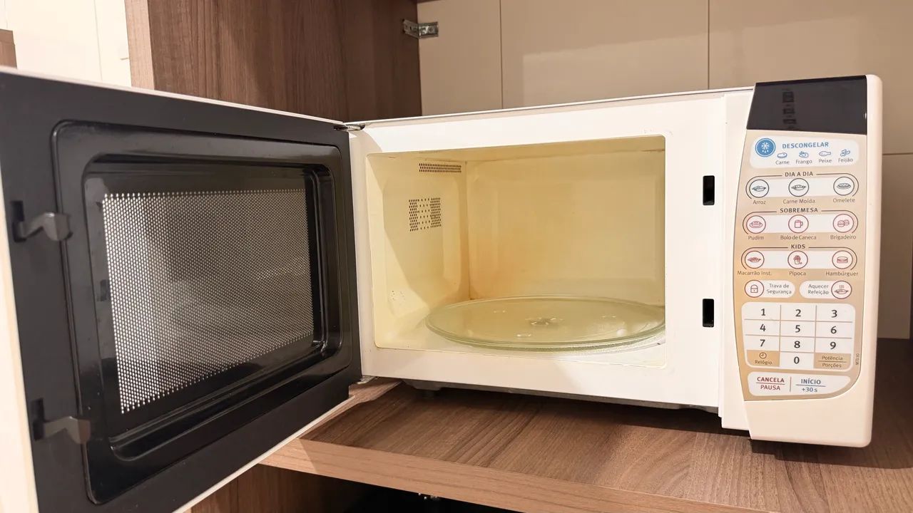 Micro-ondas Electrolux 20L em ótimo estado - Foto 2