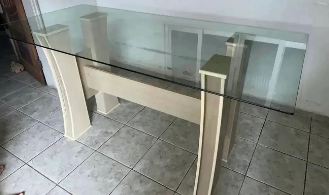 MESA DE VIDRO - 1.70 CUMPRIMENTO e 0,80 LARGURA - Foto 2