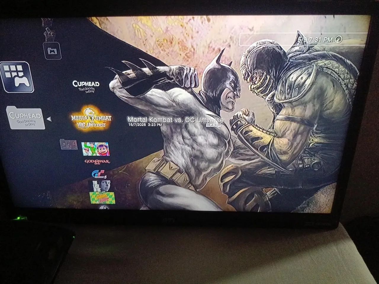 PS3 Slim 500GB COMPLETO - COM CAIXA + 3 CONTROLES + 5 JOGOS - Foto 4