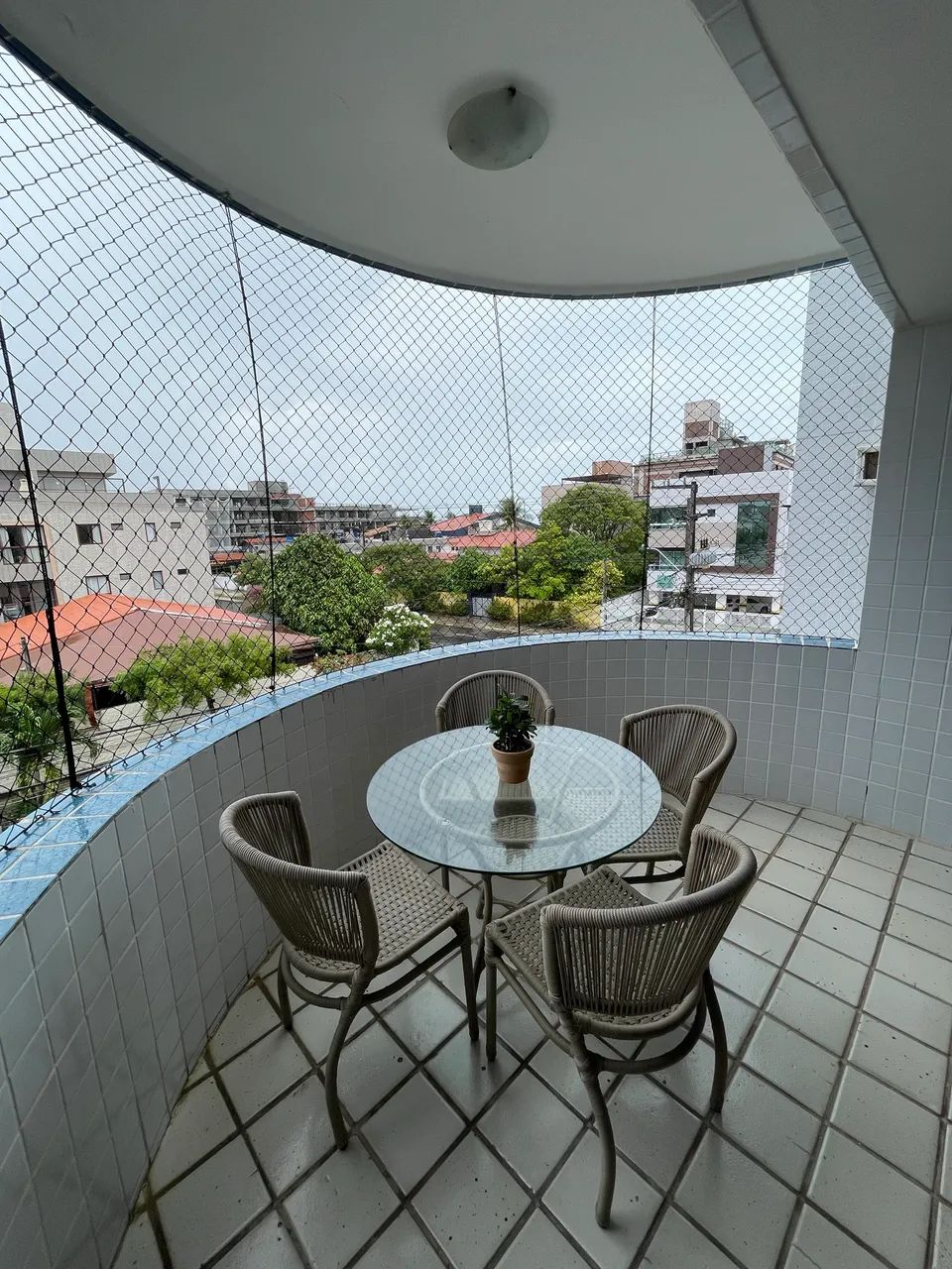 Apto com 120m2 c/ elevador a 150 m do mar  - Foto 5