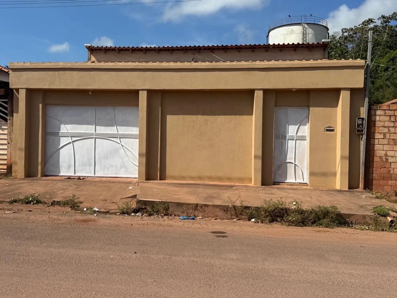 Alugo casa com dois quartos , sendo uma suíte - Foto 3