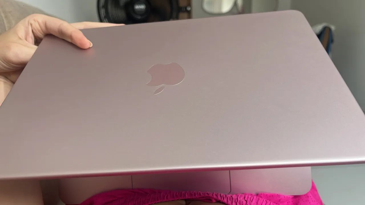 MacBook neo rosa