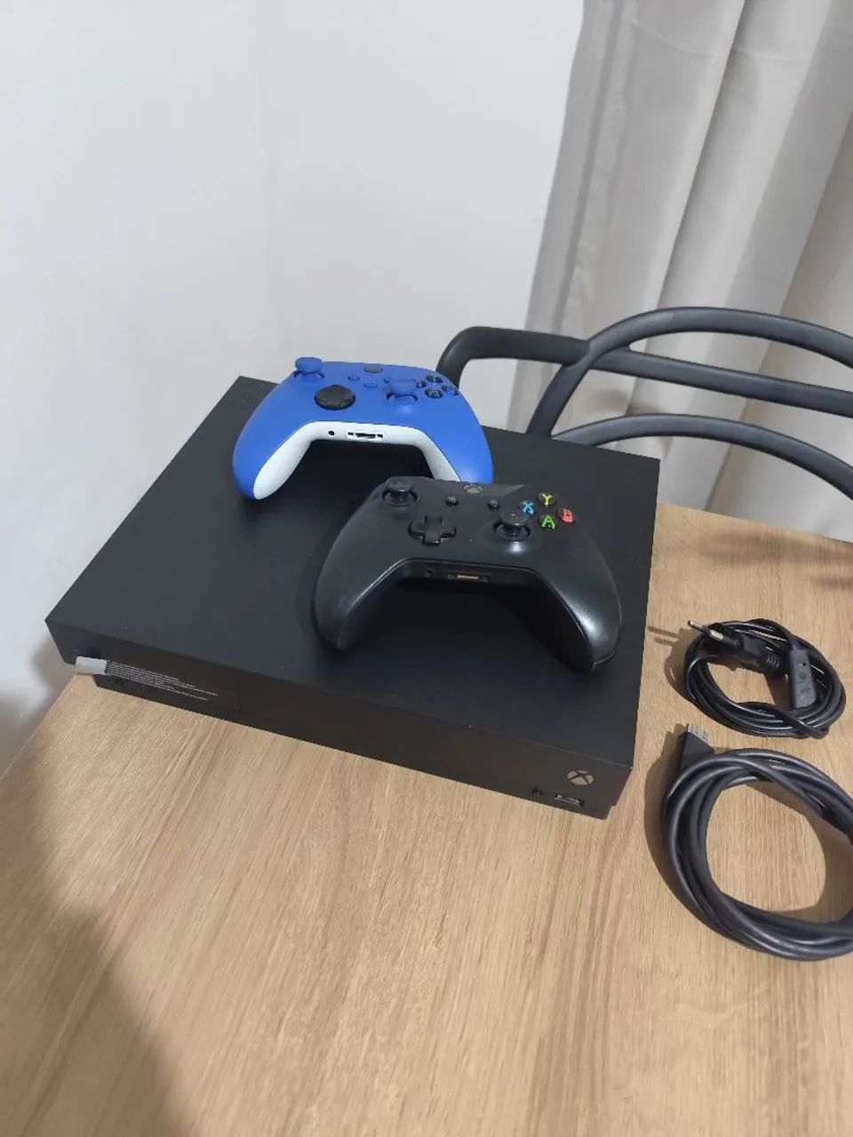 XBOX ONE X - 1 TB - Foto 2