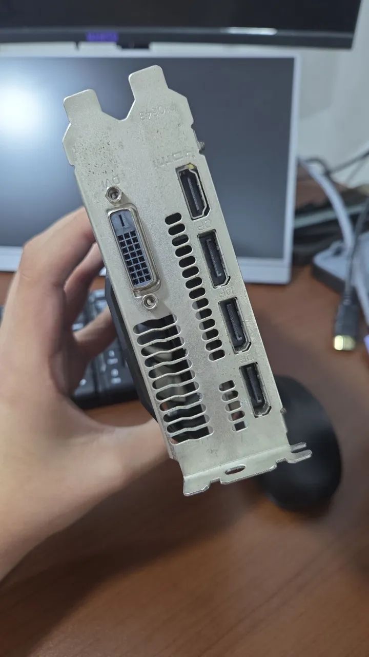 RX 580 8GB (DEFEITO) - Foto 3