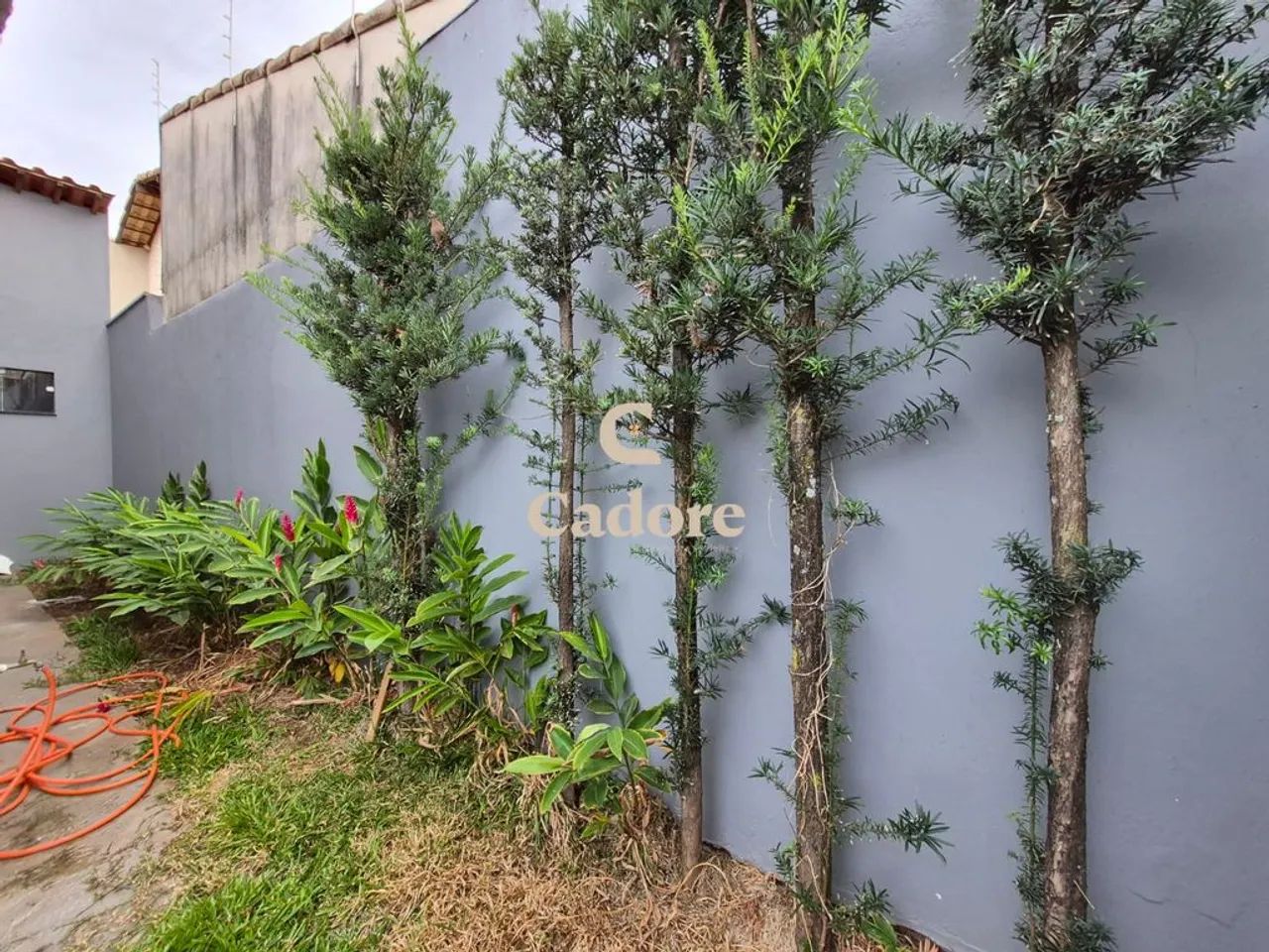 Casa no Jardim Holanda com 3/4 sendo 01 suíte e varanda e garagem coberta - Foto 4