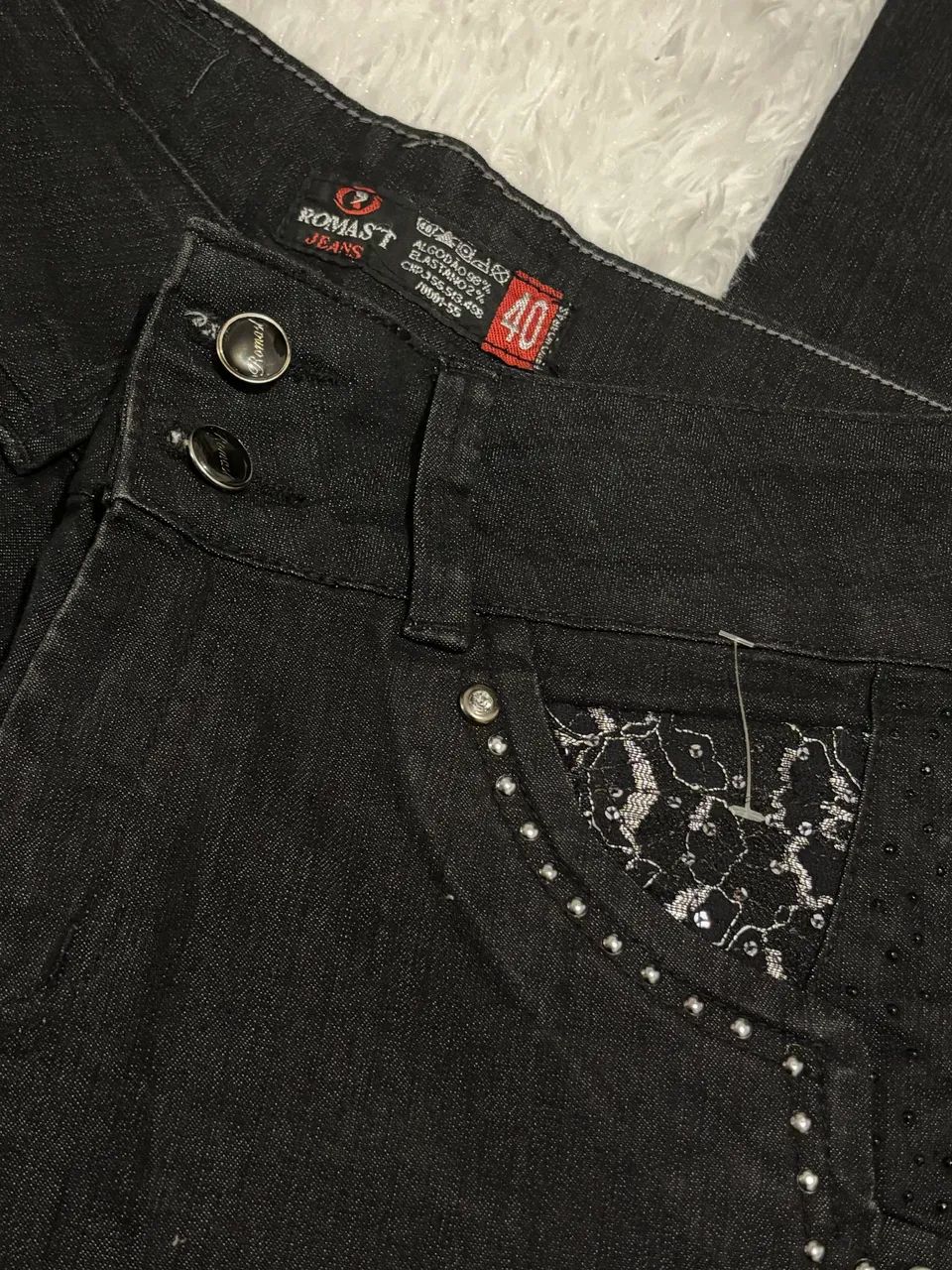 calça jeans romast preta 40 - Foto 4