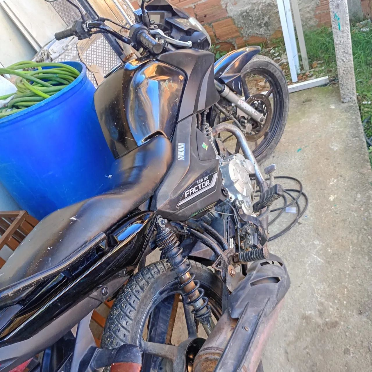 MOTO FACTOR 125