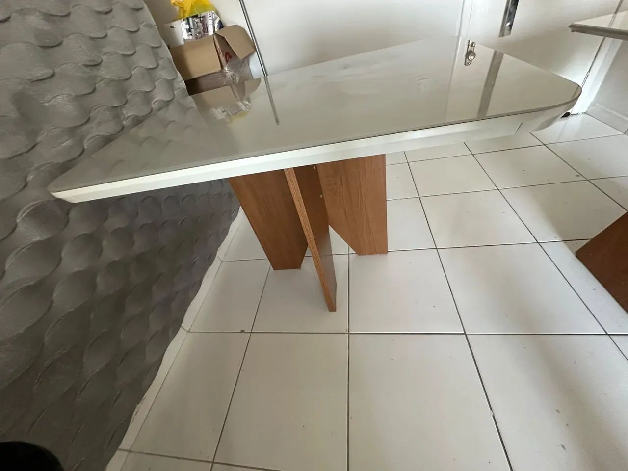 MESA DE JANTAR SÓ A MESA ESTA A VENDA. - Foto 3