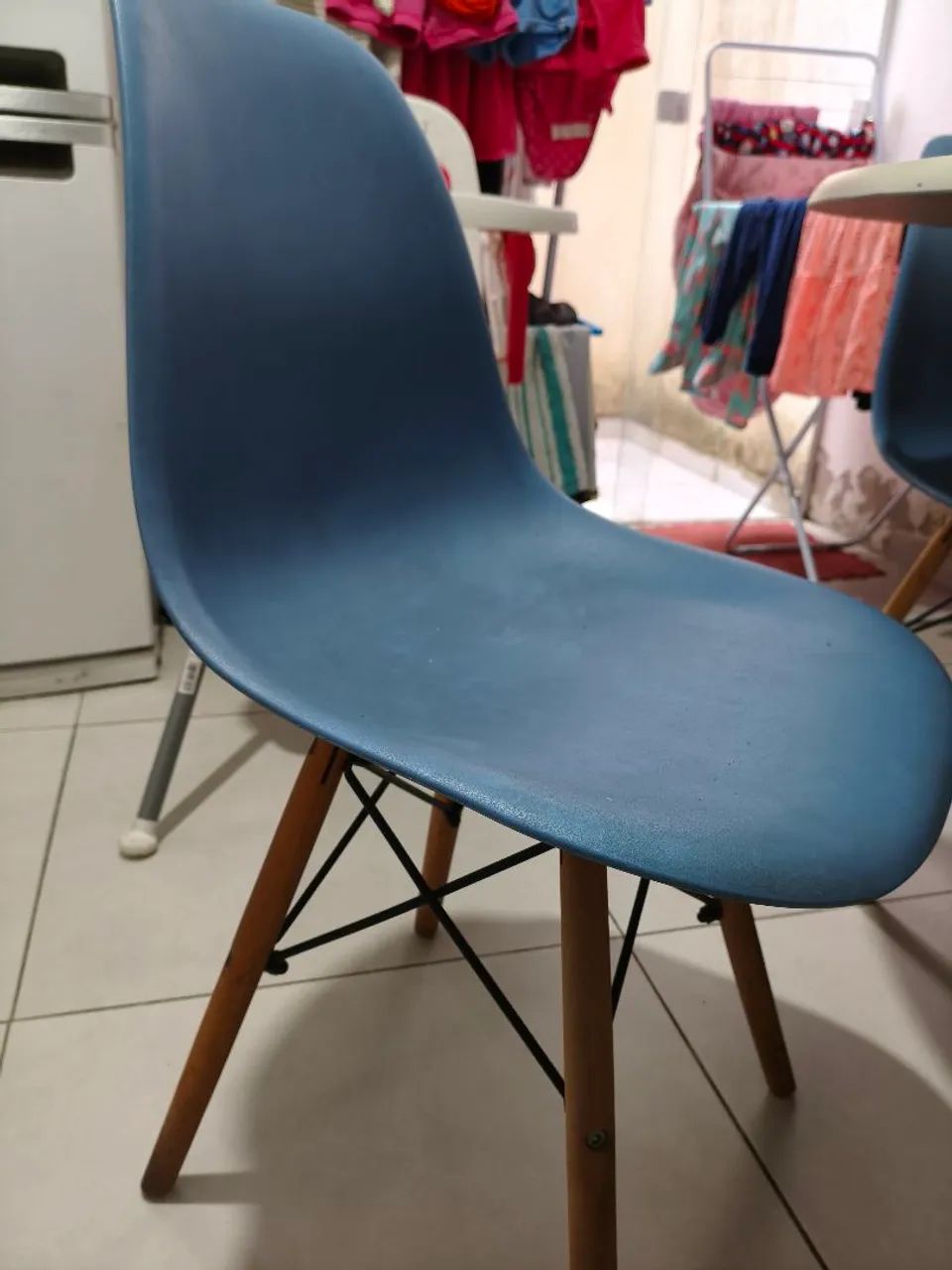 Cadeira Eames Eiffel com Base de Madeira - Azul<br> - Foto 2