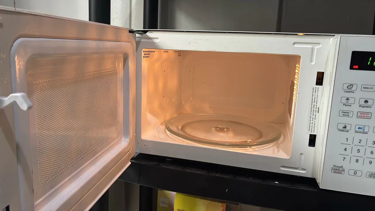Vendo microondas novo 