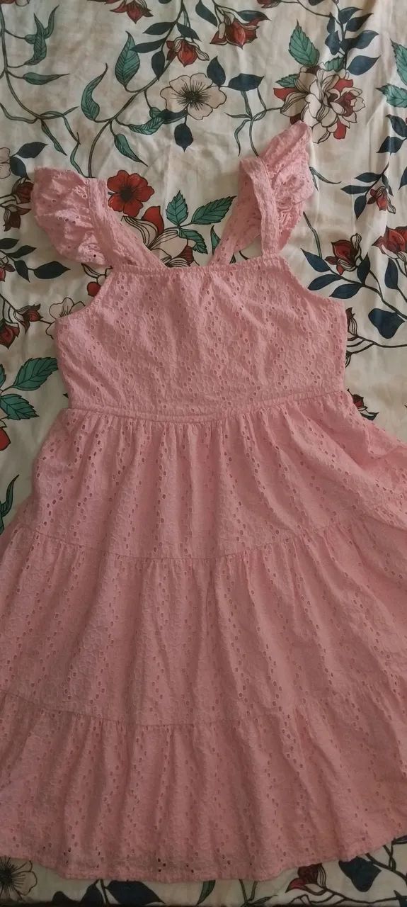 Vendo sandalia e vestido tam 10. R$ 100 - Foto 2