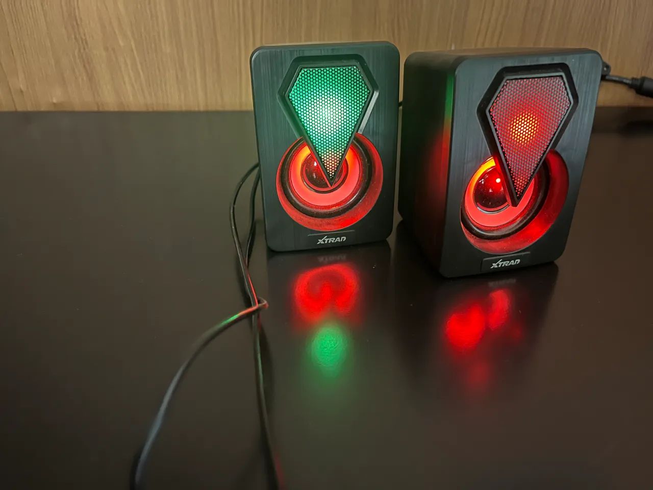 Caixa de som com led