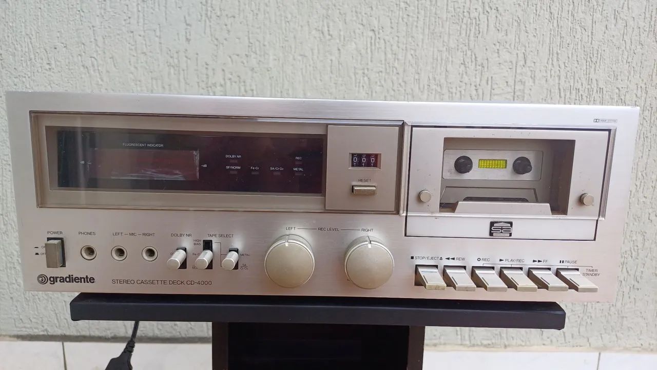 7411 - Tape Deck Gradiente CD4000 - Funcionando