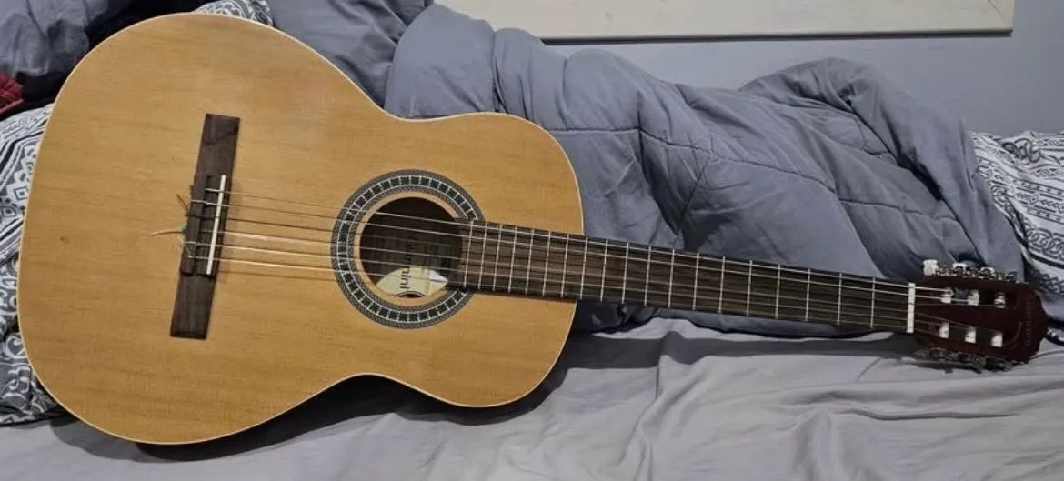 Violão Pequeno - Foto 2