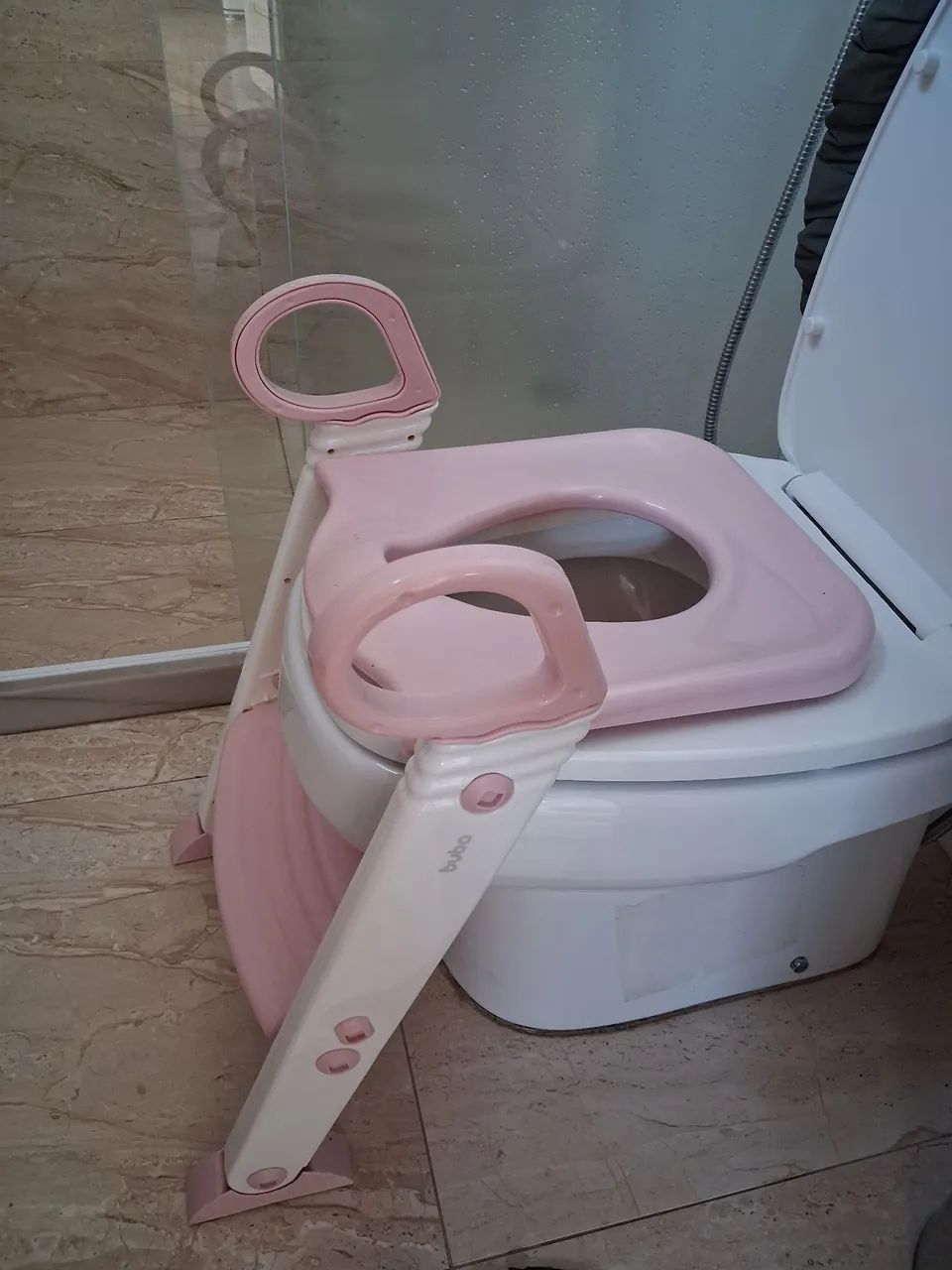 Assento Redutor Infantil com Escada Rosa - Buba.