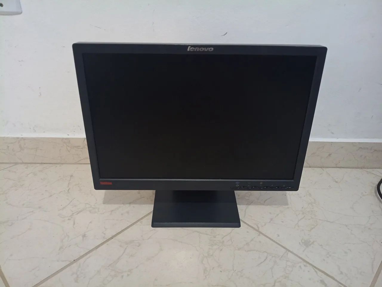 Monitor ThinkPad Lenovo 19 polegadas 75hz - Foto 3