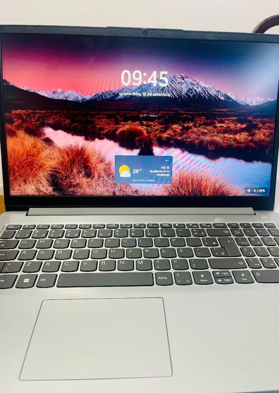 Notebook pouquíssimo usado 
