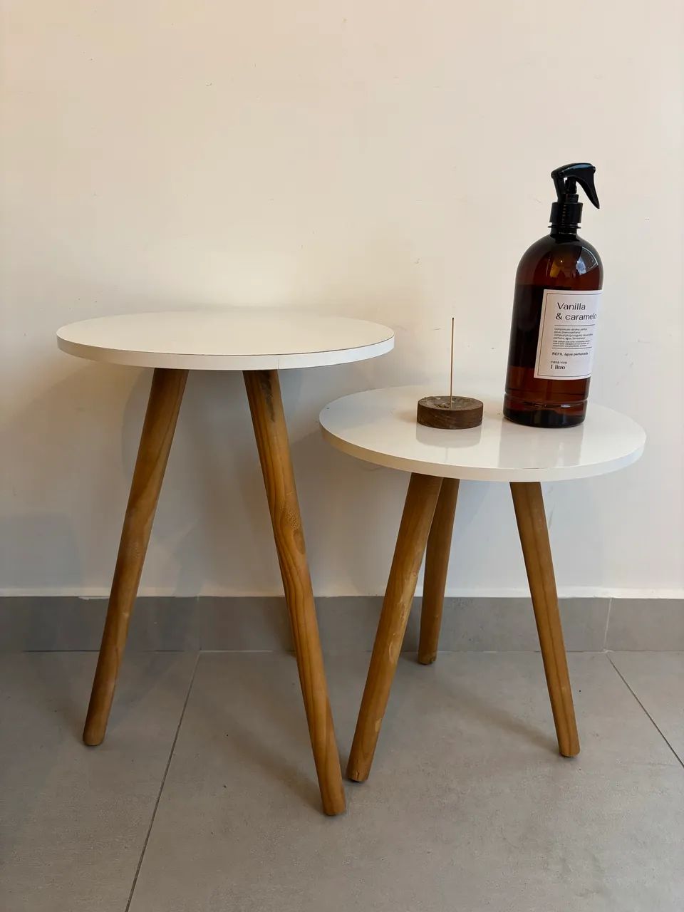Conjunto de mesinhas 