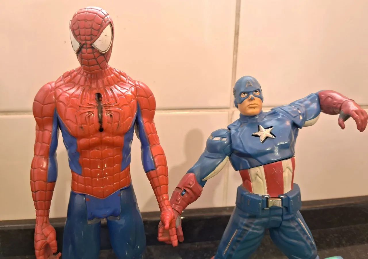 Herois Marvel e Transformers  - Foto 3