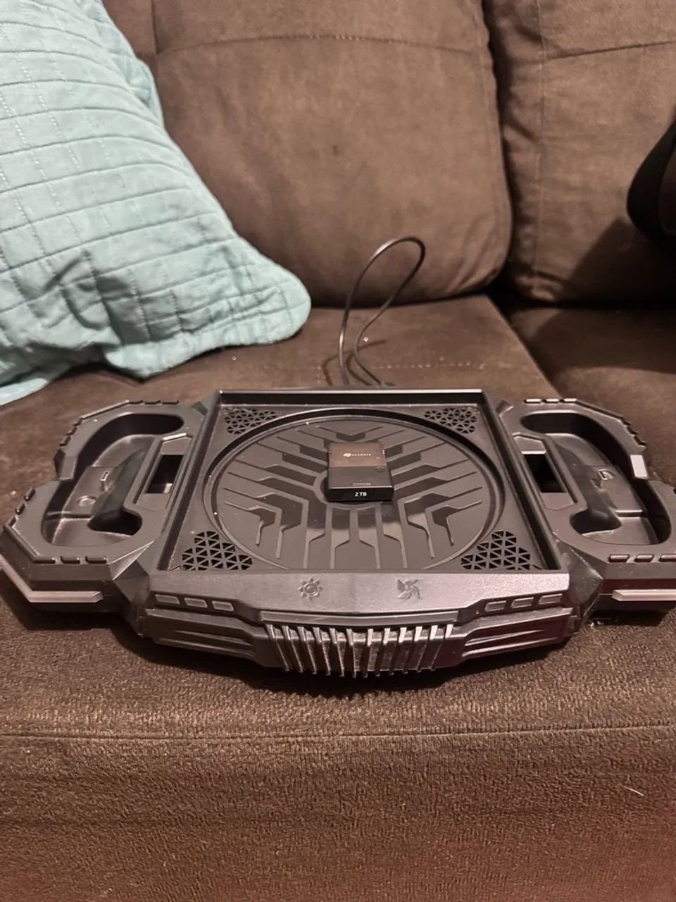Xbox Séries X 3Tb com skin 2 controles e case - Foto 3