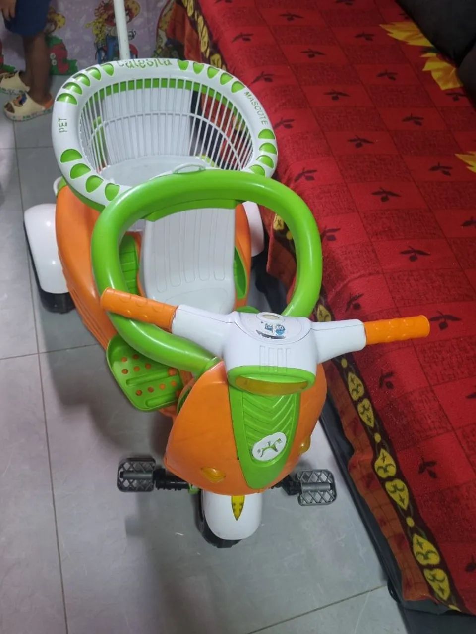 Carrinho de passeio e pedal duo 