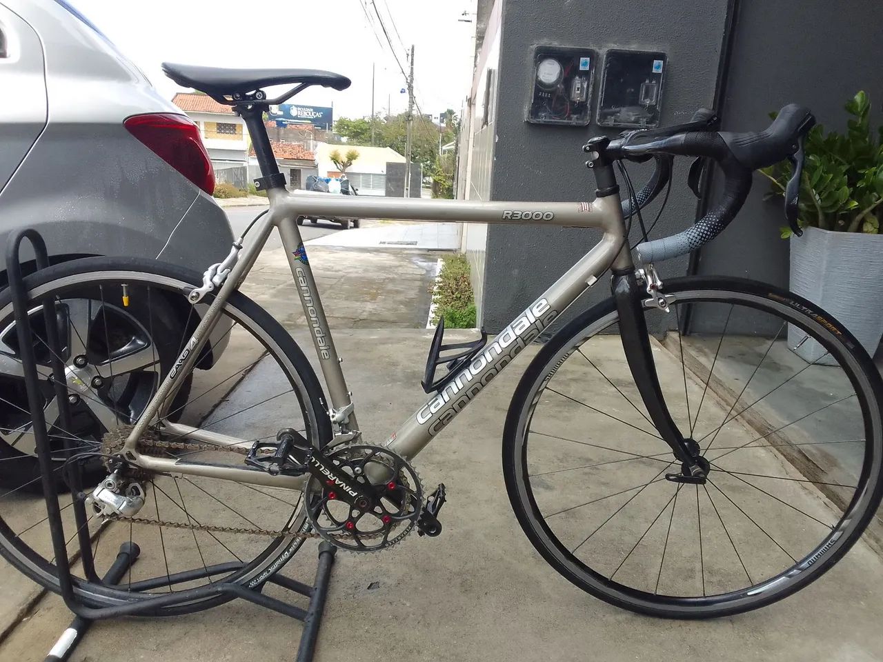Bicicleta Speed CANNONDALE R3000.