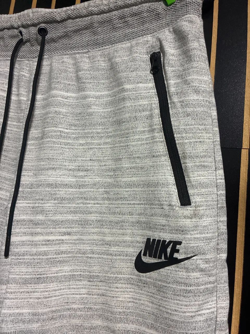 Bermuda moletom Nike tamanho M - Foto 2