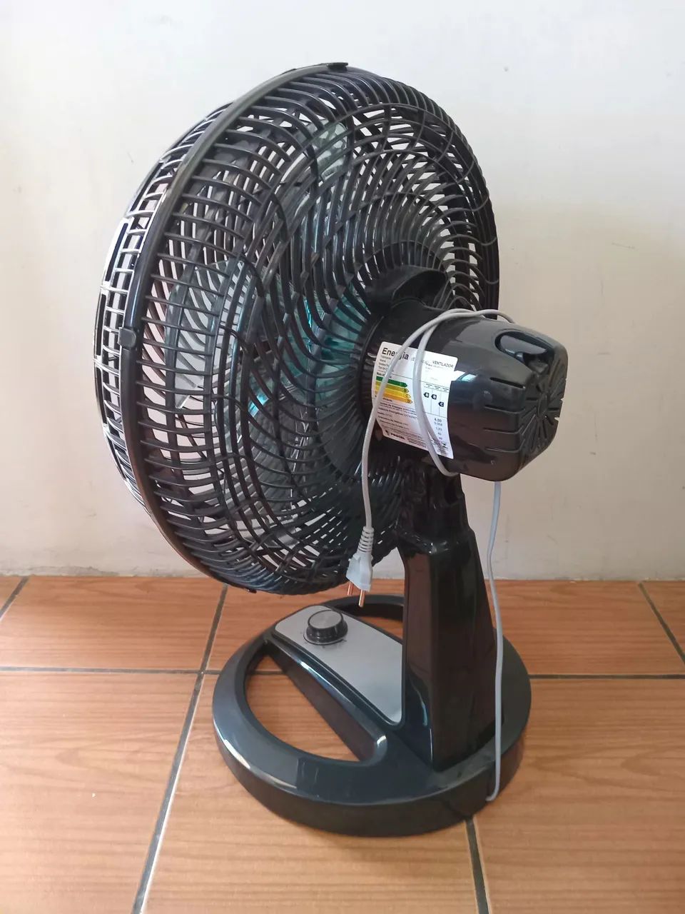 Ventilador Britânia 40 cm de mesa - Foto 2