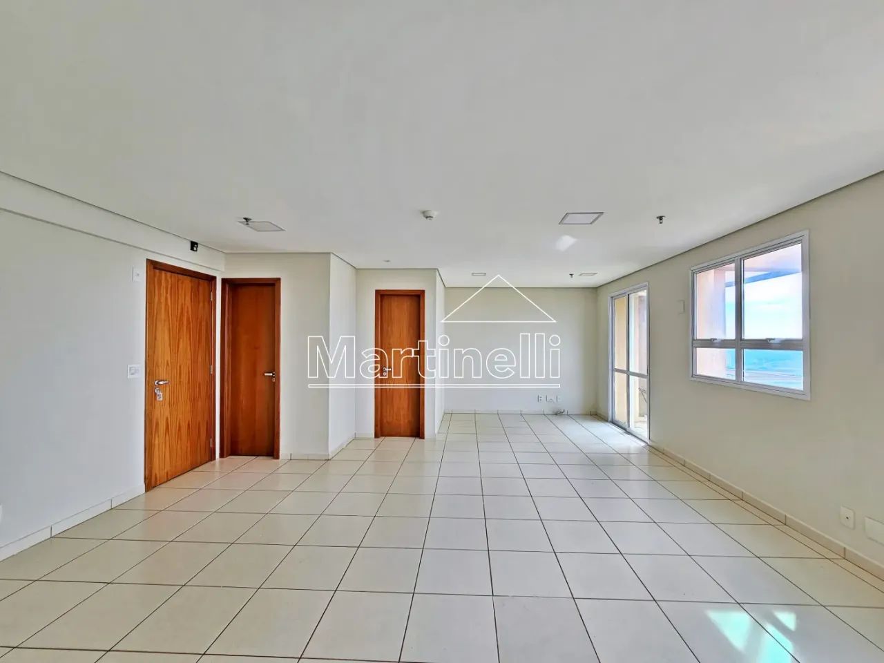 Sala comercial à venda no Edifício Centro Empresarial Castelo Branco, próximo ao Fórum - R - Foto 2