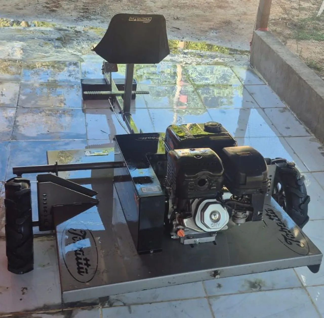 Roçadeira RTM-900 15HP + Motocultivador Toyama TT90R 7HP + Arado + Facas Extras - Foto 6