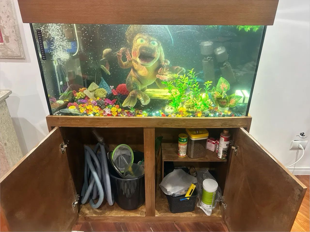 Aquário 200L c/móvel, filtros, decoração completo  - Foto 2
