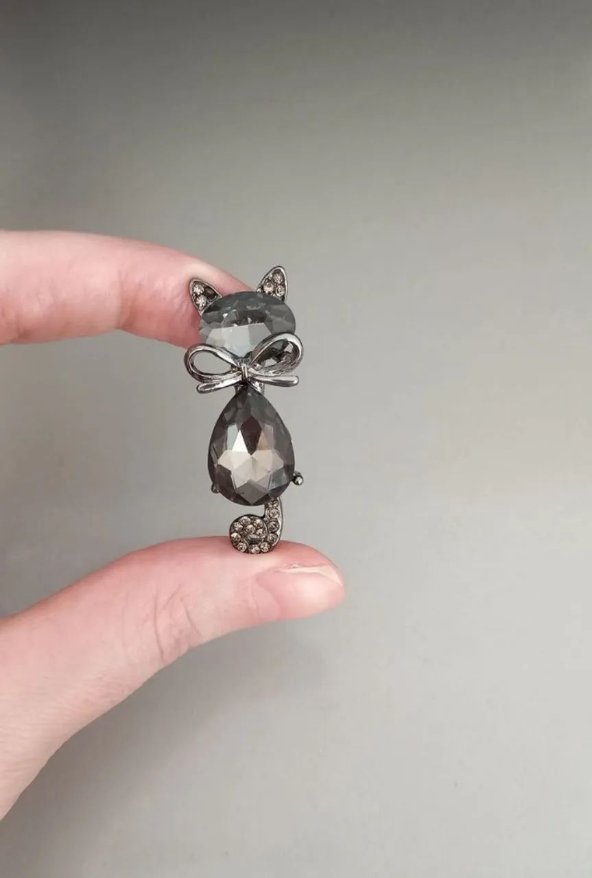 Broche de Gato Pedra Cristal Escuro (novo) - Foto 3