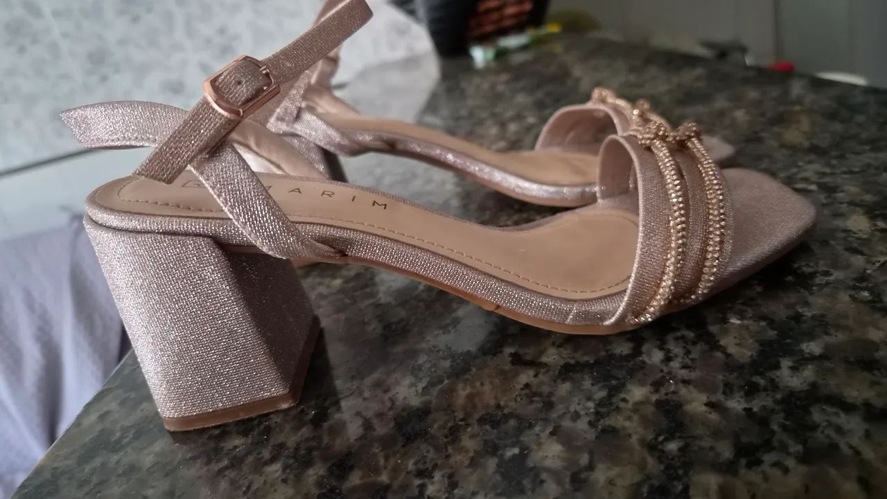Sandália lindíssima usada só uma vez  - Foto 2