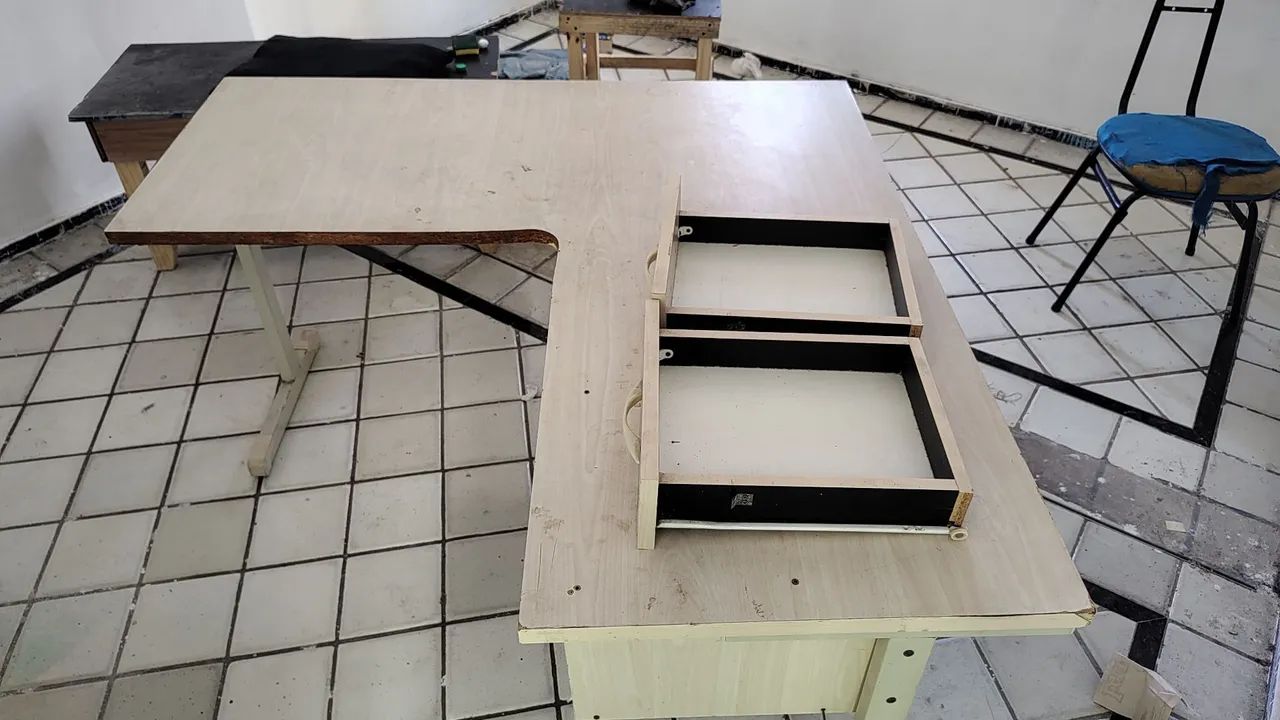 Vendo mesa em formato L - Foto 4