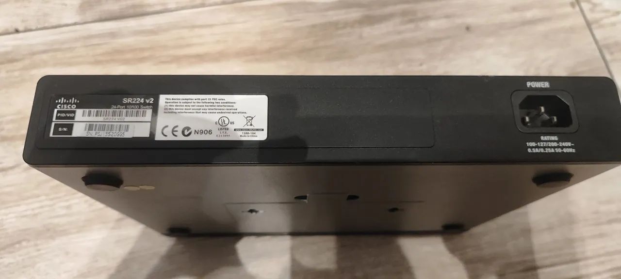 Switch Cisco modelo SR224 V2 10/100 24 portas - Foto 2