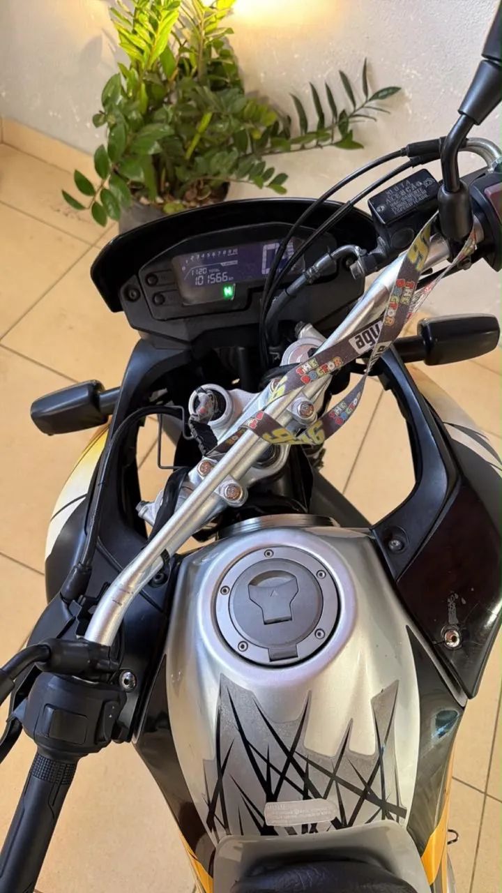 XRE 300 ADVENTURE  - Foto 5