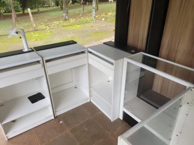 LOTE DE MÓVEIS PARA MONTAR UMA FARMÁCIA OU PERFUMARIA - Foto 2