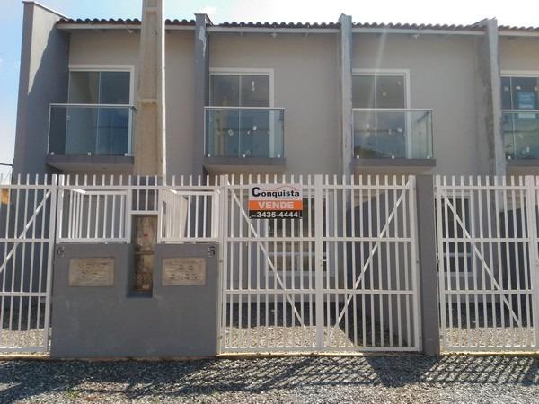 Geminado com 2 dormitórios, 61m² no Vila Nova
