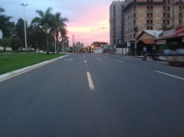 2 lotes juntos 600 metros cada 15 por 40cada na avenida,próximo do centro. - Foto 12