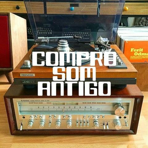 Equipamento de Som Antigo
