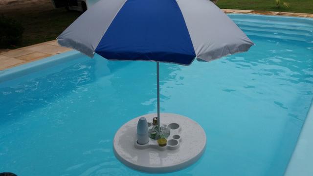 Mesa flutuante com cooler e porta copos para piscina - Foto 2