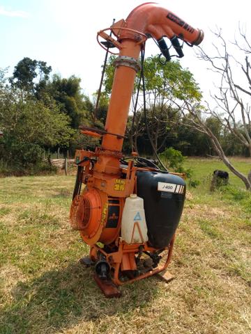 Pulverizador Jacto 400 l canhão - Foto 2
