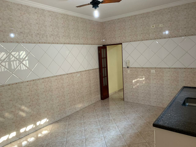 Sobrado na Guilhermina, 3 dormitórios, 2 vagas e sacada - Foto 18