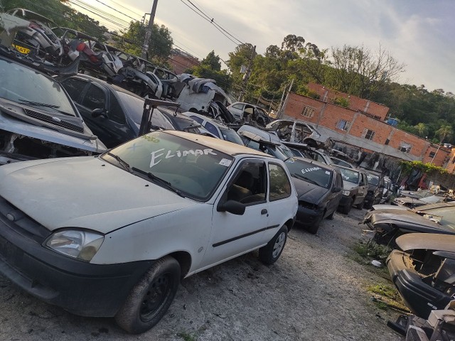 Capo farol para-choque paralama fiesta ano 2002 tem  nota fiscal selo do Detran - Foto 2
