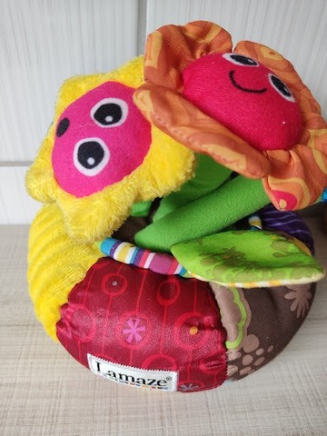 Lamaze cheap musical flowers